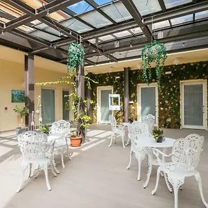 https://demetra-eco-guest-house.it-romehotels.com